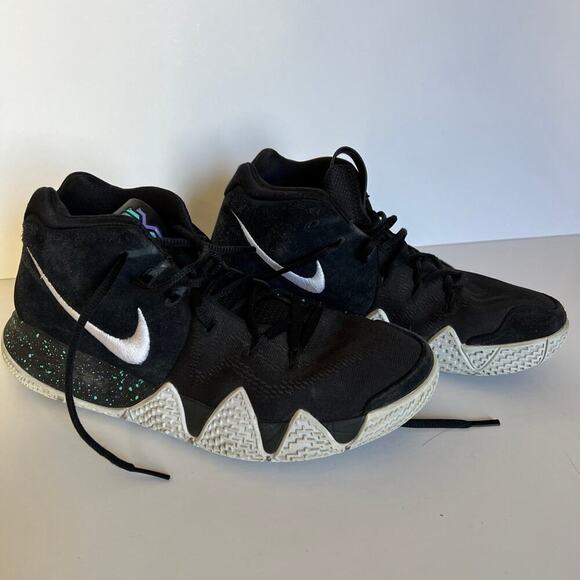 Nike Kyrie 4, men’s size 8 1/2 basketball shoes, black main image 4